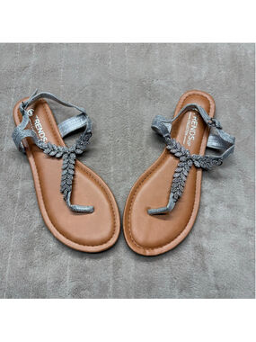 Women's Trends Up Collection Silver Embellished Sandals Leaf Print Size 9 New